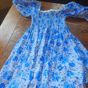 Darlington Isle blue floral smocked Midi Dress sz Small